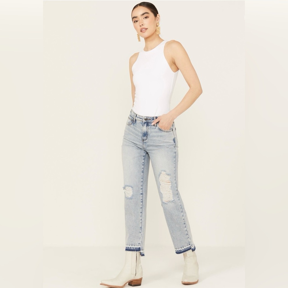 Cleo + Wolf Women's Light Wash High Rise Straight Cropped Jeans
